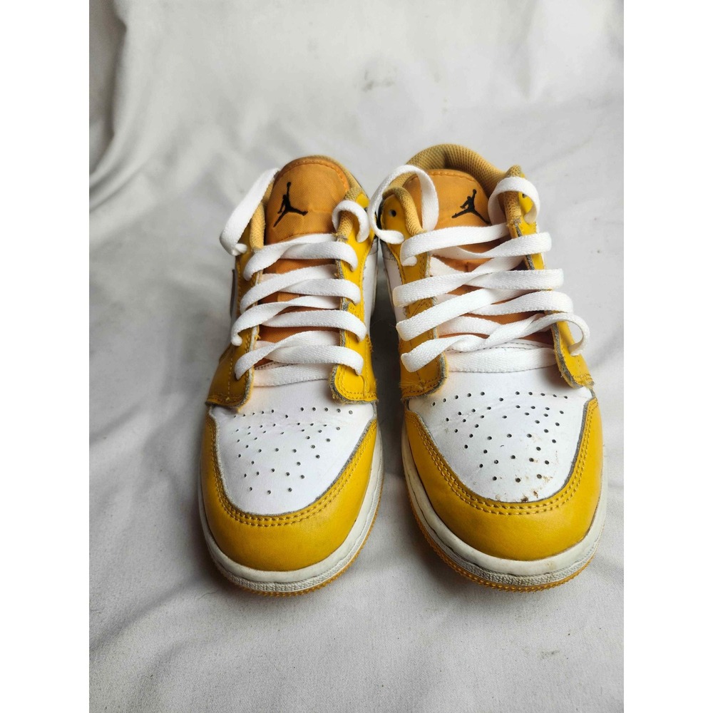 Jordan 1 Low Taxi Yellow White Black Sneakers 553560-701 Kids 4.5Y - Picture 2 of 7